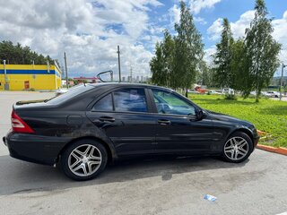 2004 Mercedes-Benz C-Класс 180 Sequentronic II (W203), чёрный, 350000 рублей, вид 3