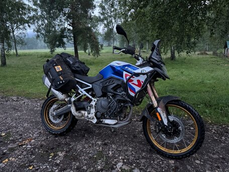 2024 BMW F 900 GS, белый, 1750000 рублей, вид 1