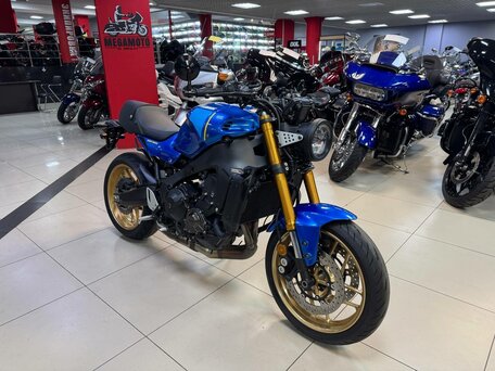2022 Yamaha XSR900, синий, 1050000 рублей, вид 4