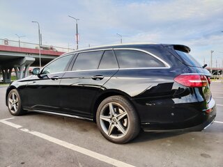 2020 Mercedes-Benz E-Класс 400 d V (W213, S213, C238), чёрный, 3200000 рублей, вид 4