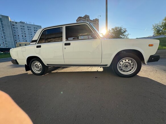 2008 Lada (ВАЗ) 2107, белый, 400000 рублей - вид 9