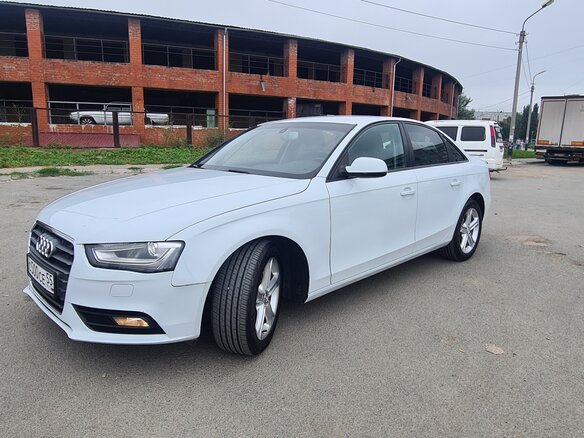 2013 Audi A4 IV (B8) Рестайлинг, белый, 1520000 рублей - вид 1