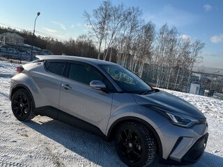 2021 Toyota C-HR I Рестайлинг, серый, 2450000 рублей, вид 3