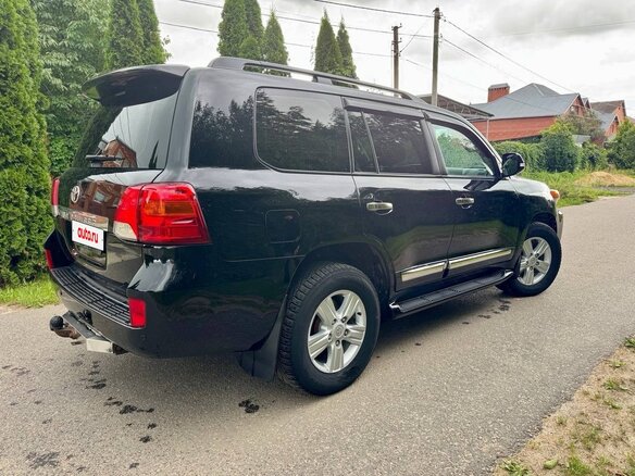 2013 Toyota Land Cruiser 200 Series Рестайлинг 1, чёрный, 3300000 рублей - вид 3