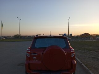 2009 Toyota RAV4 III (XA30), красный, 1700000 рублей, вид 3