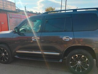 2012 Toyota Land Cruiser 200 Series Рестайлинг 1, серый, 3900000 рублей, вид 2