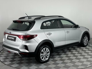 2021 Kia Rio X IV Рестайлинг, серебристый, 1410000 рублей, вид 5