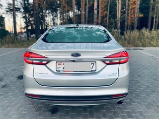 2016 Ford Fusion (North America) II Рестайлинг, серебристый, 1150000 рублей, вид 4