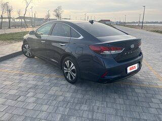 2017 Hyundai Sonata VII (LF) Рестайлинг, синий, 2200000 рублей, вид 5