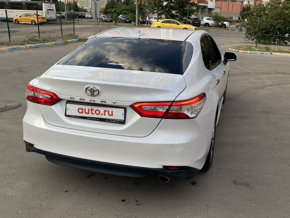 2018 Toyota Camry VIII (XV70), белый, 2500000 рублей - вид 10