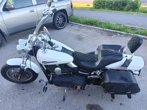 2011 Harley-Davidson Fat Bob, белый, 850000 рублей - вид 2