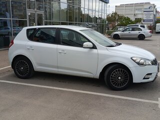 2010 Kia Ceed I Рестайлинг, белый, 715000 рублей, вид 5