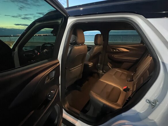 2020 Chevrolet TrailBlazer III, белый, 2200000 рублей - вид 11