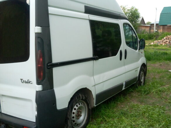 2006 Renault Trafic II, белый - вид 3