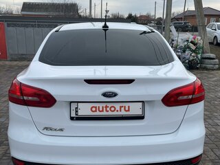 2017 Ford Focus III Рестайлинг, белый, 1400000 рублей, вид 3