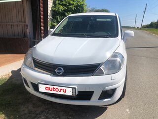 2013 Nissan Tiida I Рестайлинг, белый, 820000 рублей, вид 3