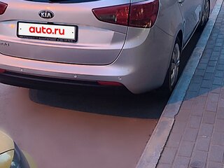 2015 Kia Ceed II Рестайлинг, серебристый, 1350000 рублей, вид 3