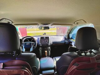 2011 Toyota Land Cruiser Prado 150 Series, серебристый, 3400000 рублей, вид 4