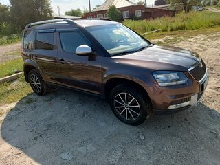 2015 Skoda Yeti I Рестайлинг, коричневый, 1100000 рублей, вид 2