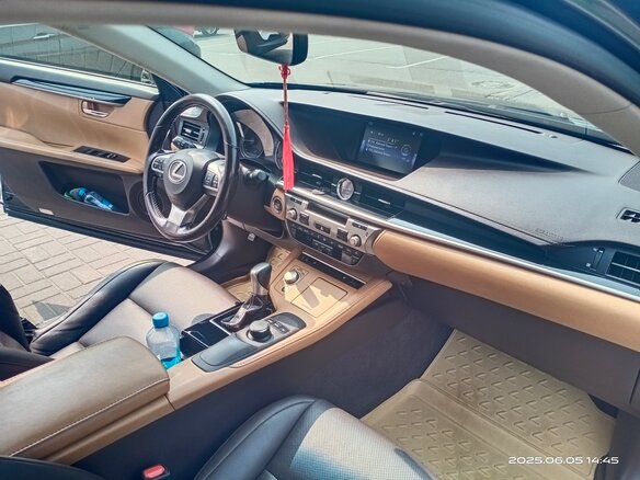 2017 Lexus ES 250 VI Рестайлинг, чёрный - вид 9