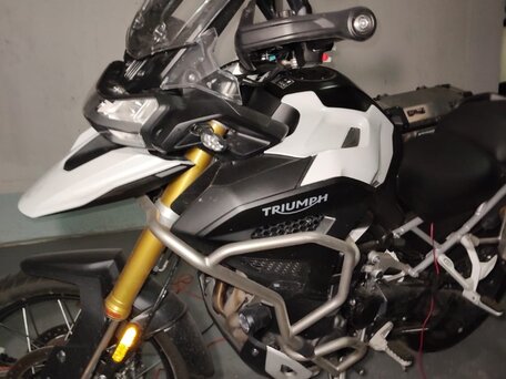 2022 Triumph Tiger 1200, белый, 2500000 рублей, вид 1