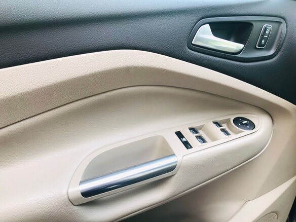 2014 Ford C-MAX Grand II, чёрный, 1500000 рублей - вид 7