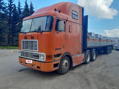 1996 International 9000 Series, оранжевый, 550000 рублей, вид 1