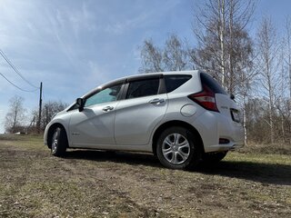 2017 Nissan Note e-Power II Рестайлинг, белый, 1000000 рублей, вид 5