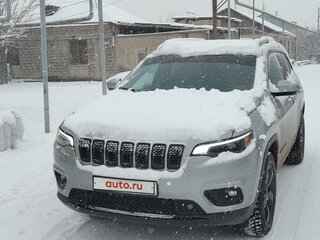 2020 Jeep Cherokee V (KL) Рестайлинг, серебристый, 2450000 рублей, вид 5