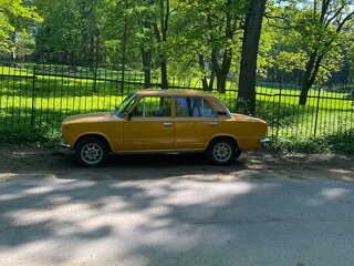 1981 Lada (ВАЗ) 21011, золотистый, 299000 рублей, вид 3