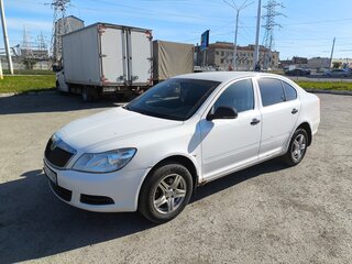 2011 Skoda Octavia II (A5) Рестайлинг, белый, 695000 рублей, вид 1