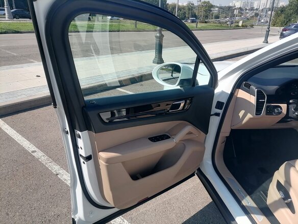 2021 Porsche Cayenne III, белый, 6000000 рублей - вид 12