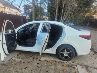 2018 Kia Rio IV, белый, 1165000 рублей, вид 4