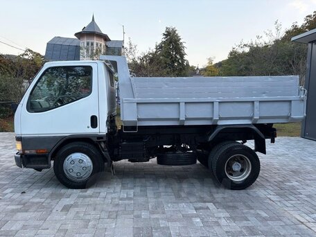 2001 Fuso (Mitsubishi) Canter, белый, 2750000 рублей, вид 4