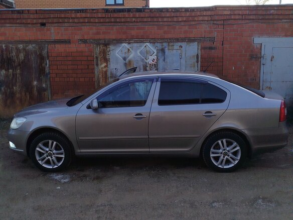 2012 Skoda Octavia II (A5) Рестайлинг, бежевый, 1000000 рублей - вид 4