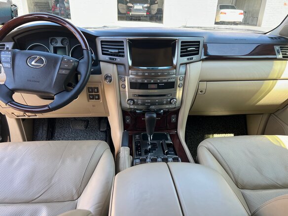 2011 Lexus LX 570 III, чёрный, 4190000 рублей - вид 13