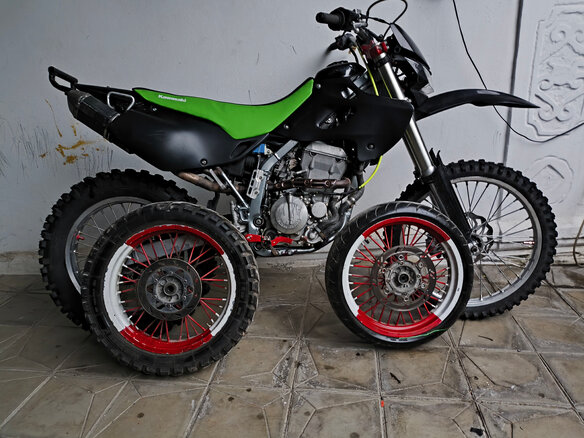 2002 Kawasaki D-tracker 250, чёрный, 245000 рублей - вид 2