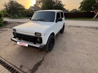 2017 Lada (ВАЗ) 2121 (4x4) Urban I Рестайлинг, белый, 500000 рублей, вид 3