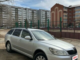 2011 Skoda Octavia II (A5) Рестайлинг, серебристый, 900000 рублей, вид 1