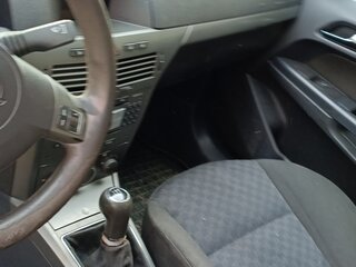 2004 Opel Astra H, серебристый, 420000 рублей, вид 4