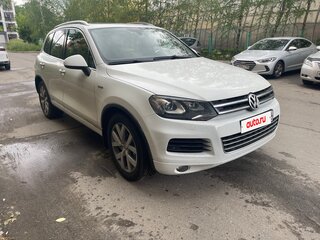 2014 Volkswagen Touareg II, белый, 2000000 рублей, вид 4