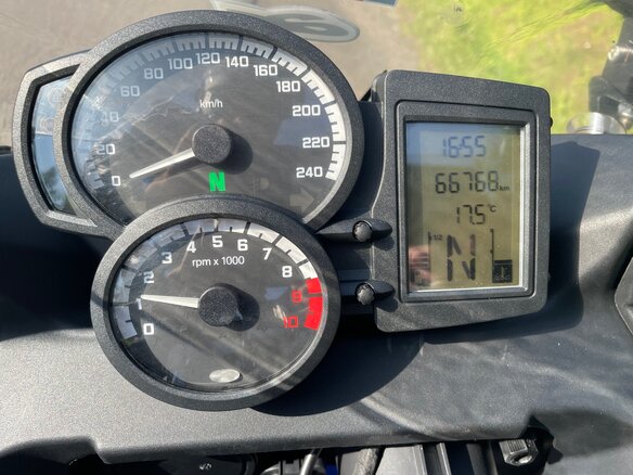 2013 BMW F 800 GT, белый, 700000 рублей - вид 5