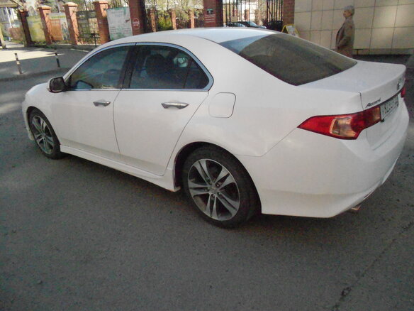 2012 Honda Accord VIII Рестайлинг, белый, 2000000 рублей - вид 5
