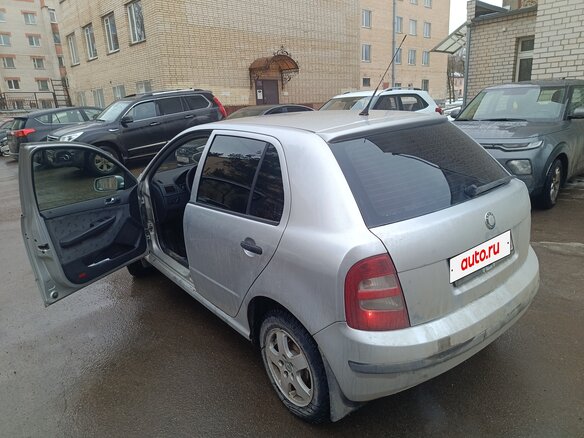2002 Skoda Fabia I, серебристый, 320000 рублей - вид 6