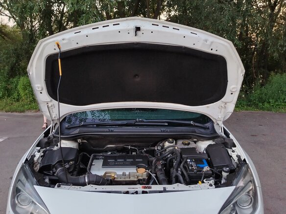 2014 Opel Astra GTC J Рестайлинг, белый, 750000 рублей - вид 9