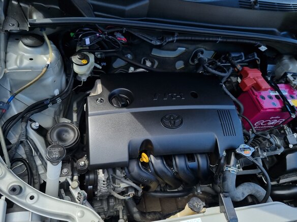 2015 Toyota Succeed I Рестайлинг, серебристый, 1400000 рублей - вид 30