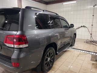2016 Toyota Land Cruiser 200 Series Рестайлинг 2, серый, 5700000 рублей, вид 2