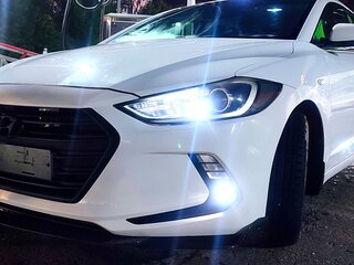 2017 Hyundai Elantra VI (AD), белый, 1550000 рублей, вид 5