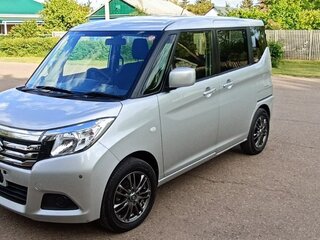 2017 Suzuki Solio III, серебристый, 900000 рублей, вид 1