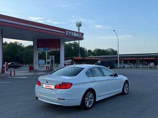 2012 BMW 5 серии 520i VI (F10/F11/F07), белый, 1795000 рублей, вид 5